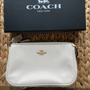 COACH Ivory Leather Clutch LIKE NEW!
